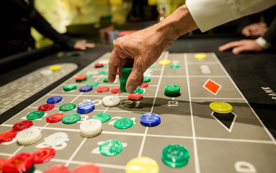 How To Play Live Roulette